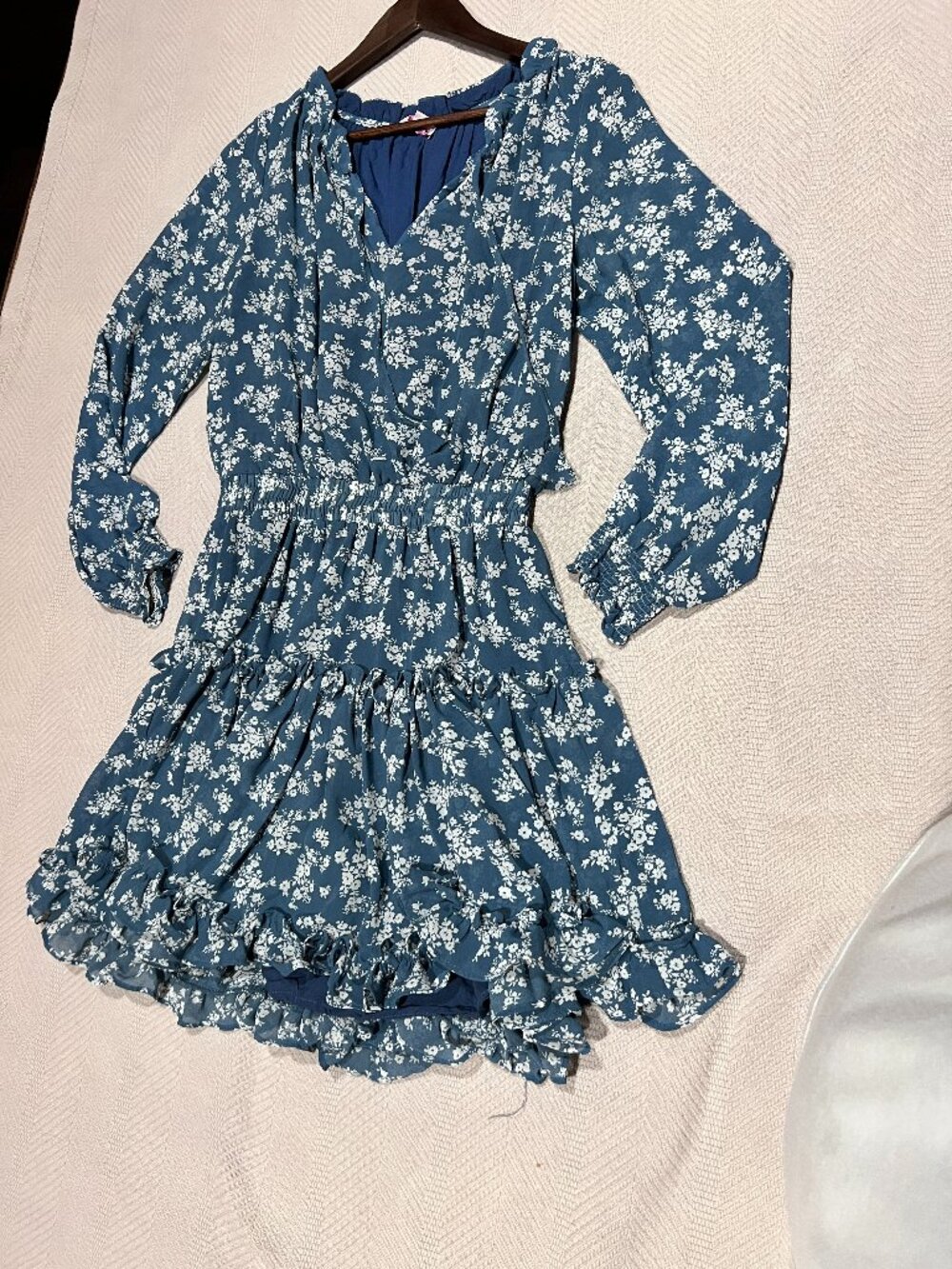 Pink Lily Medium Blue Floral White Flowers Summer Boho Tiered‎ Mini Dress Lined